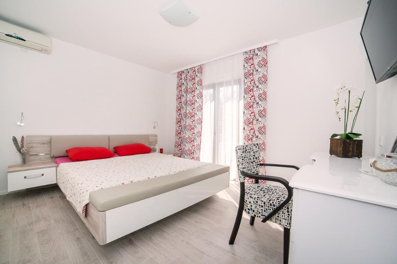 Villa Mona 2 Budva Bagian luar foto