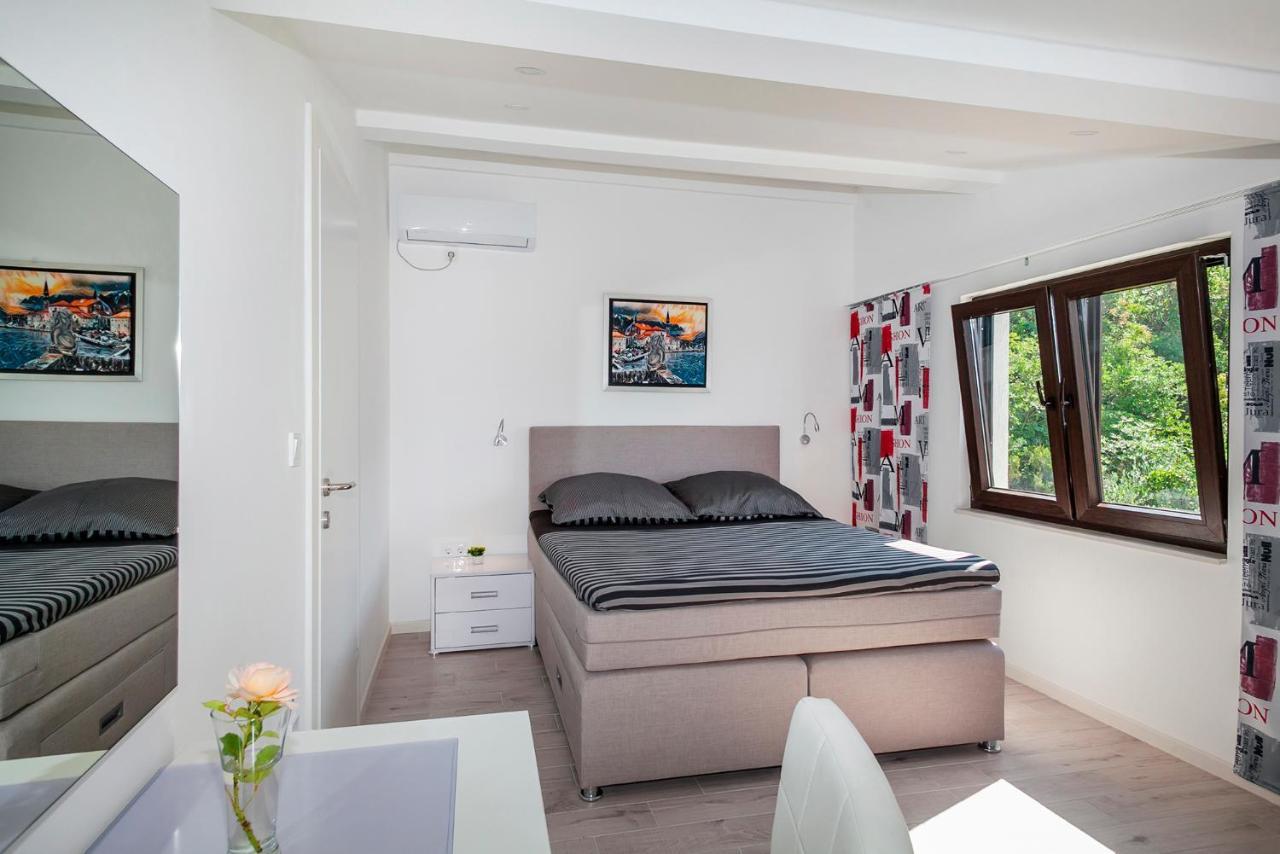 Villa Mona 2 Budva Bagian luar foto