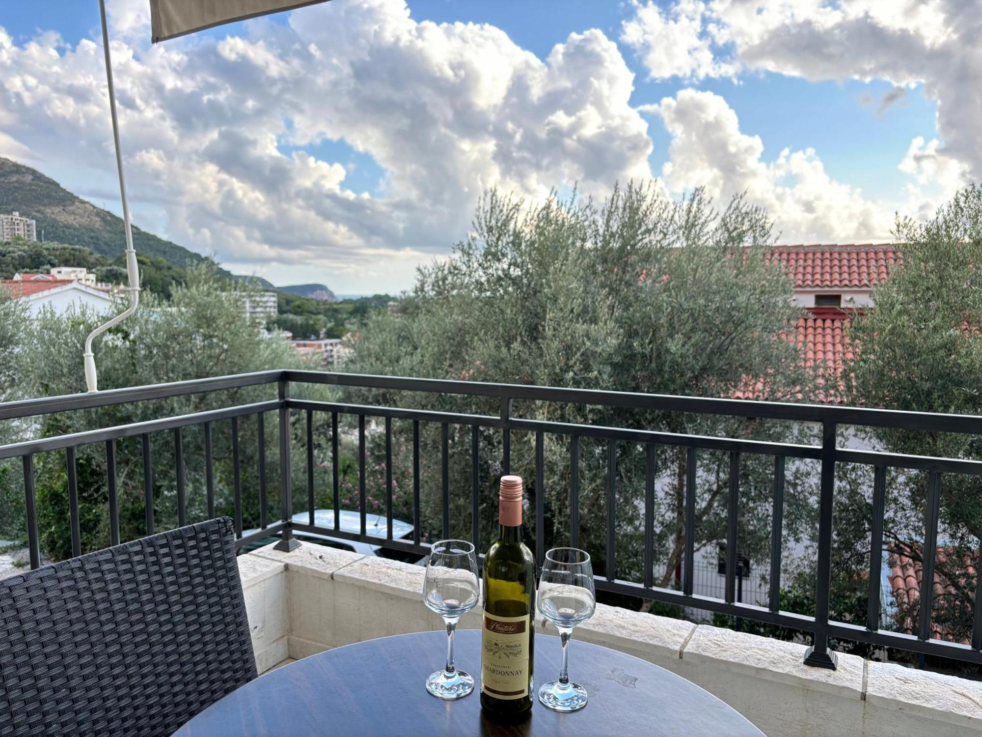 Villa Mona 2 Budva Bagian luar foto