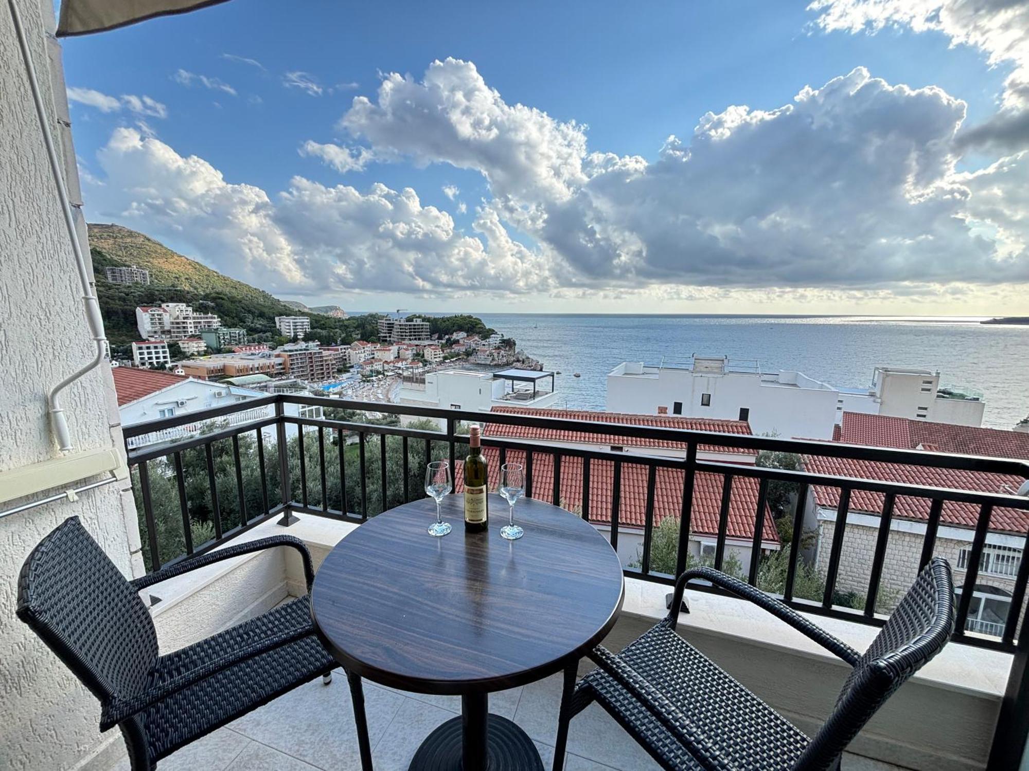 Villa Mona 2 Budva Bagian luar foto